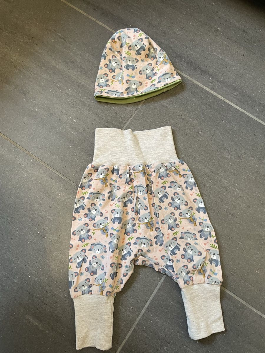 Lotti & Set di vestiti: Plumphose und Käppi – Usato da Full-Reuenthal venduto da Mimi_1986