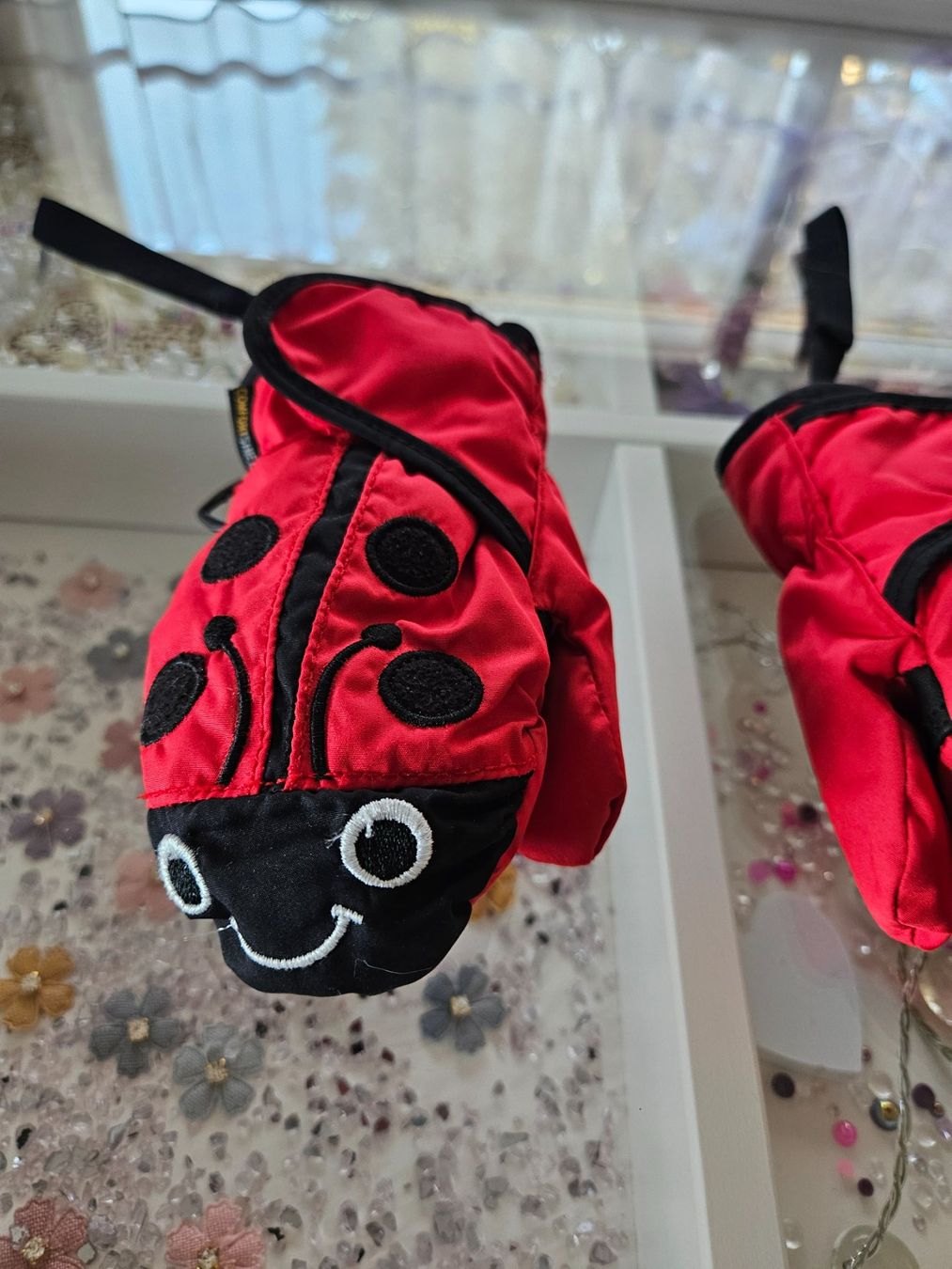 Ziener Guanti & manicotti: Ziener Handschuhe Marienkäfer – Usato da Unterägeri venduto da Sleepbear 1