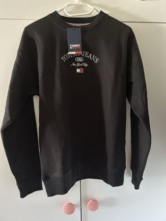 PulloverTommy Jeans schwarz Grösse xs neu mit Etikett