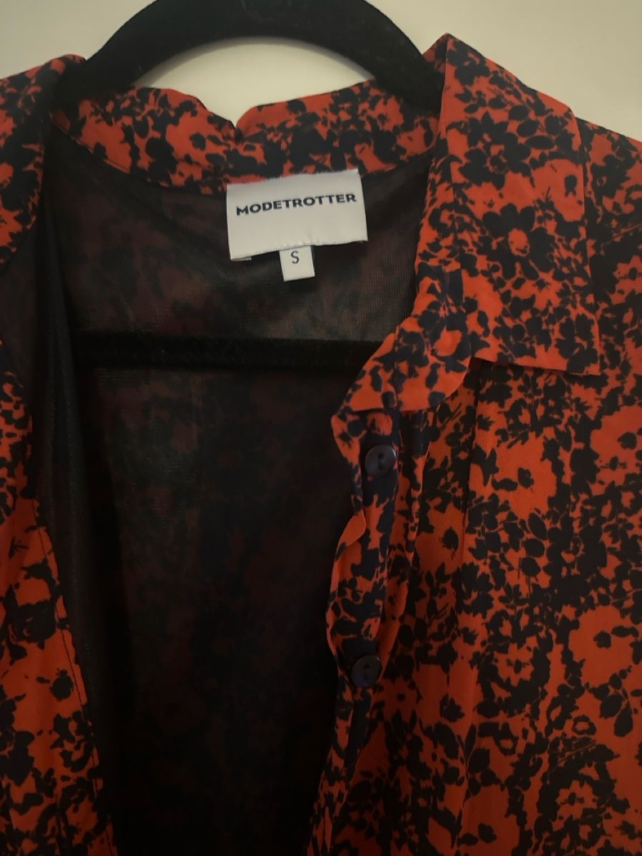 Vestiti: Robe Modetrotter – Usato da Founex venduto da reb_fws9 1