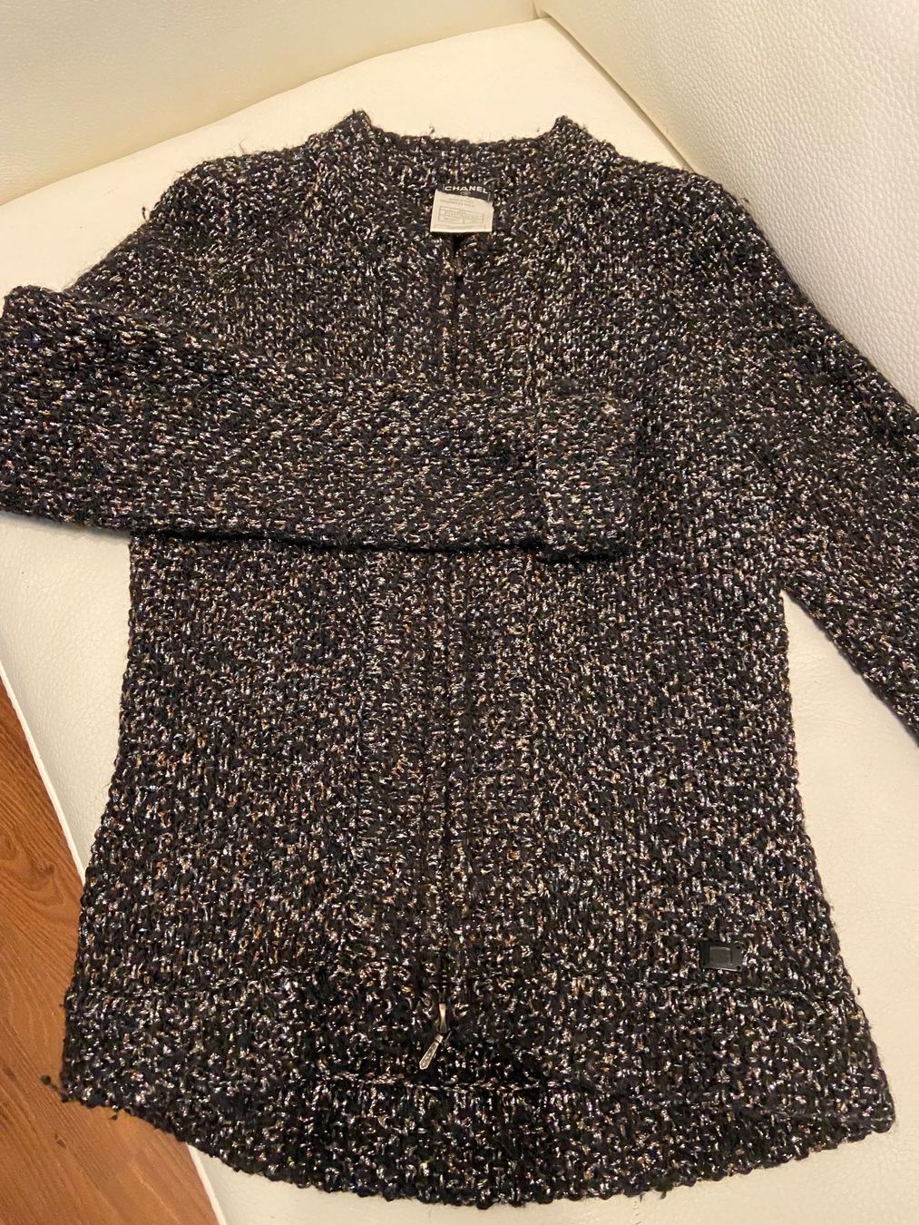 Chanel Maglioni & Felpe: CHANEL Strickpullover mit Reissverschluss - Made in Italy – Usato da Unterengstringen venduto da bar_rh5f 2