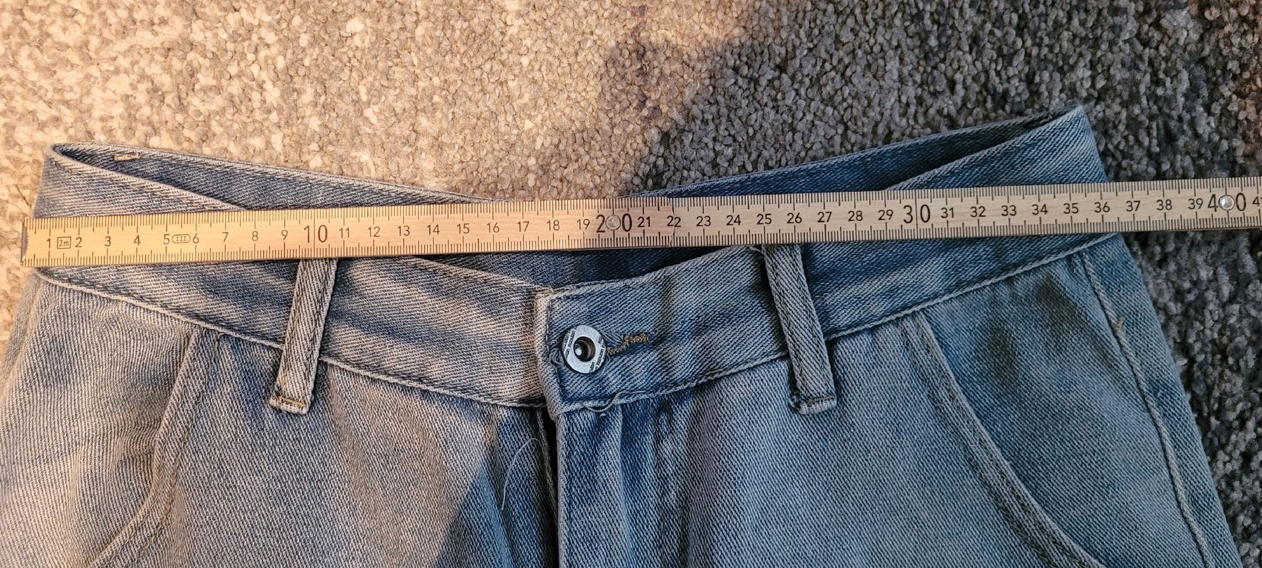 Jeans: Jeans unisexe neufs  – Usato da Farvagny-le-Grand venduto da Nayanis 1