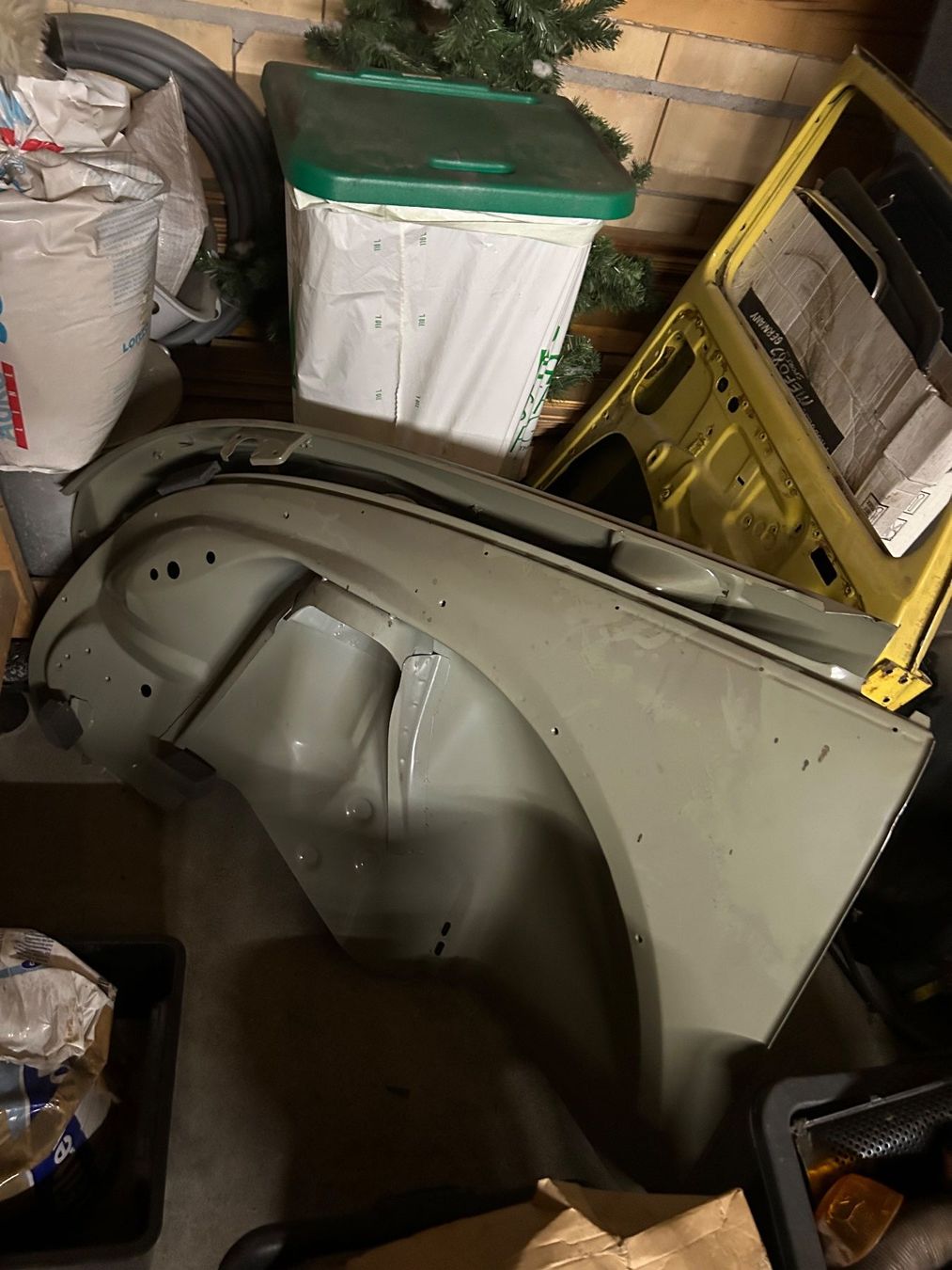 VW Autos: VW Käfer Restaurationsprojekt – Défectueux à Hauptwil par pat_22sj 9