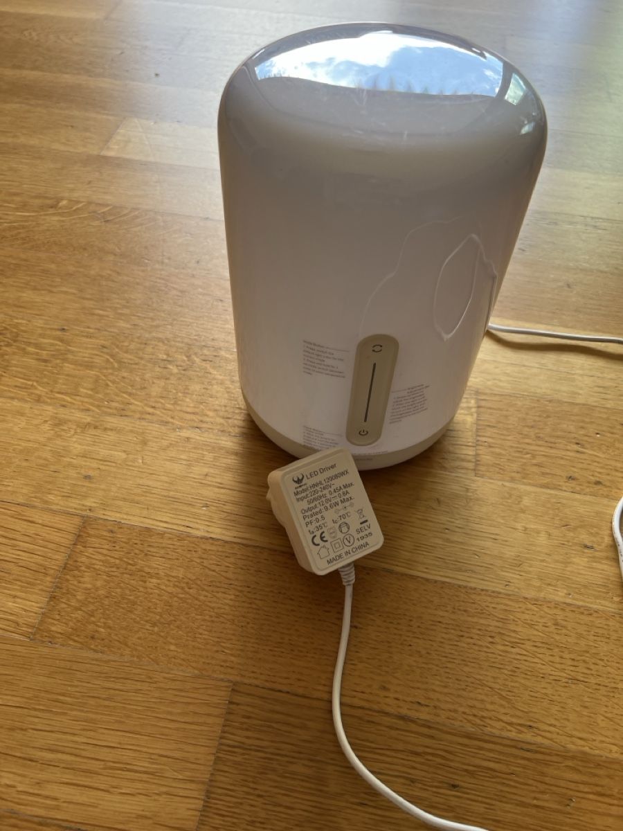Xiaomi Lampade: Xiaomi LED Tischleuchte weiss – Usato da Zeihen venduto da n_89