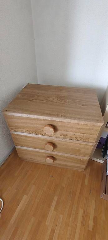 Comodini: Kleine Komode - Nachttisch Massiv Holz – Usato da Kloten venduto da ste1934