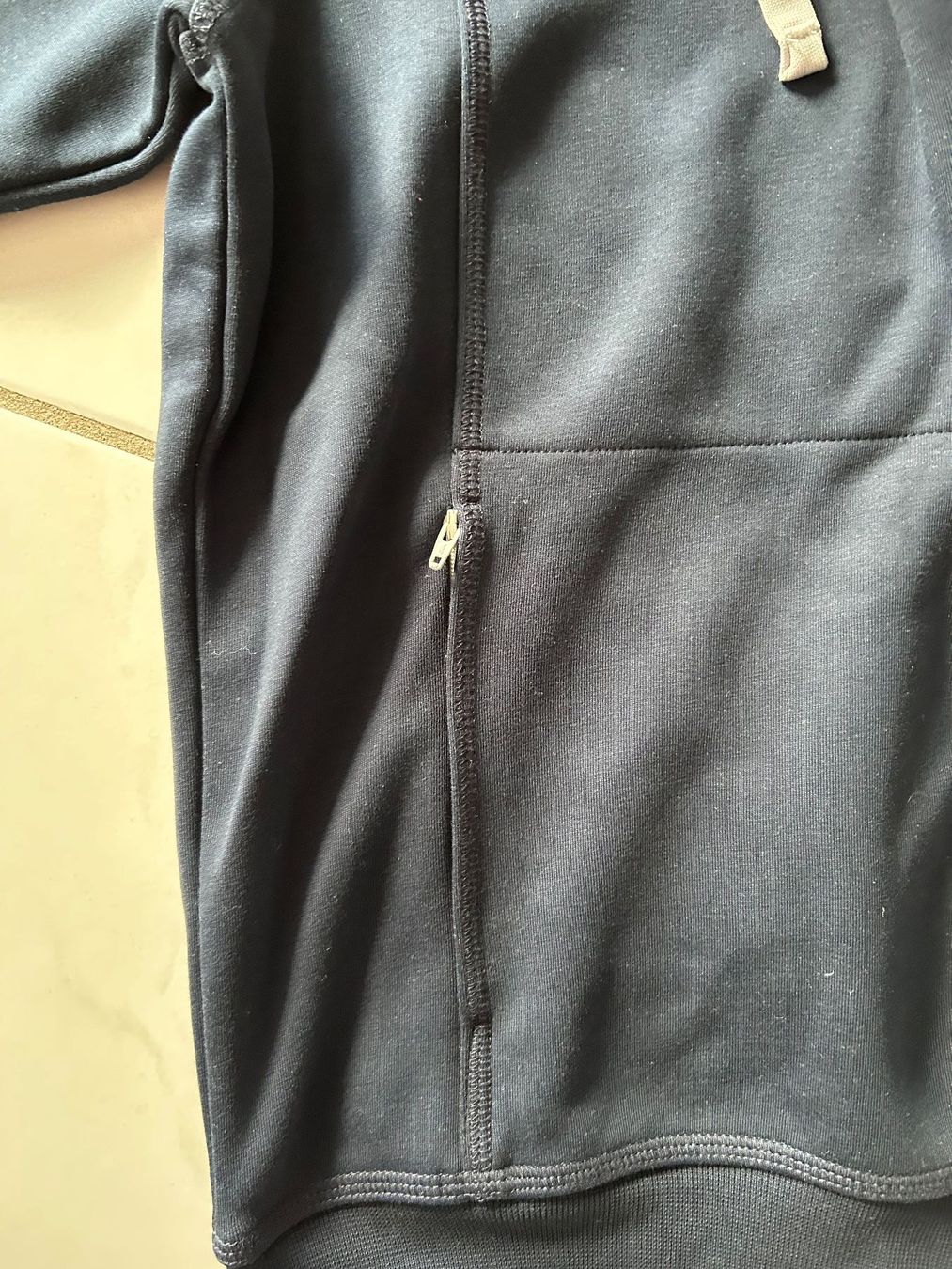 Maglioni & Felpe: Hoody dunkelblau, Grösse M, NEU – Usato da Gutenswil venduto da walker60 1