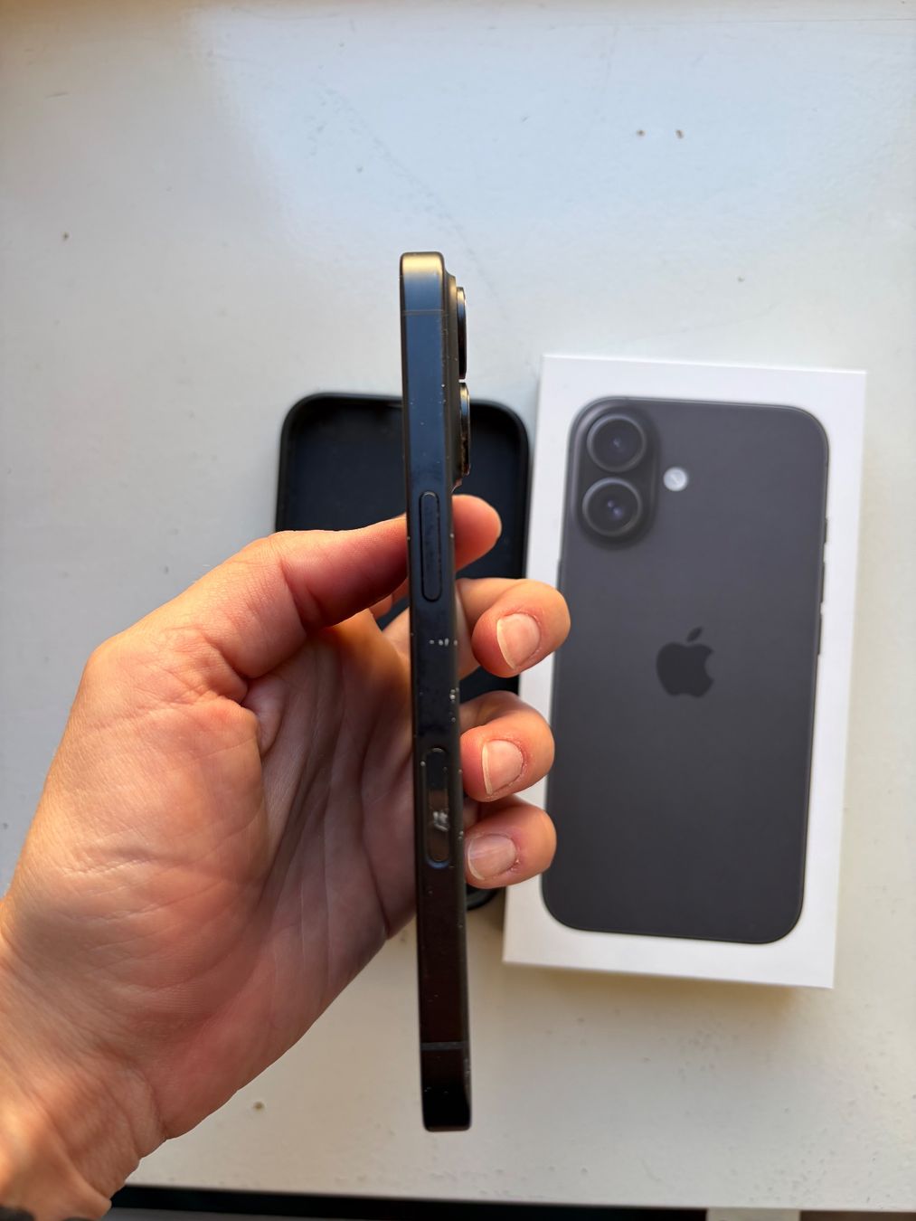 Apple Handys / Smartphones: iPhone 16 – Gebraucht aus Zürich von Largra 3