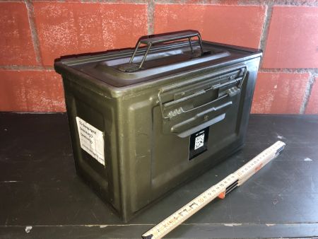 Schweizer Armee Munitionskiste Metallkiste Militärkiste Box