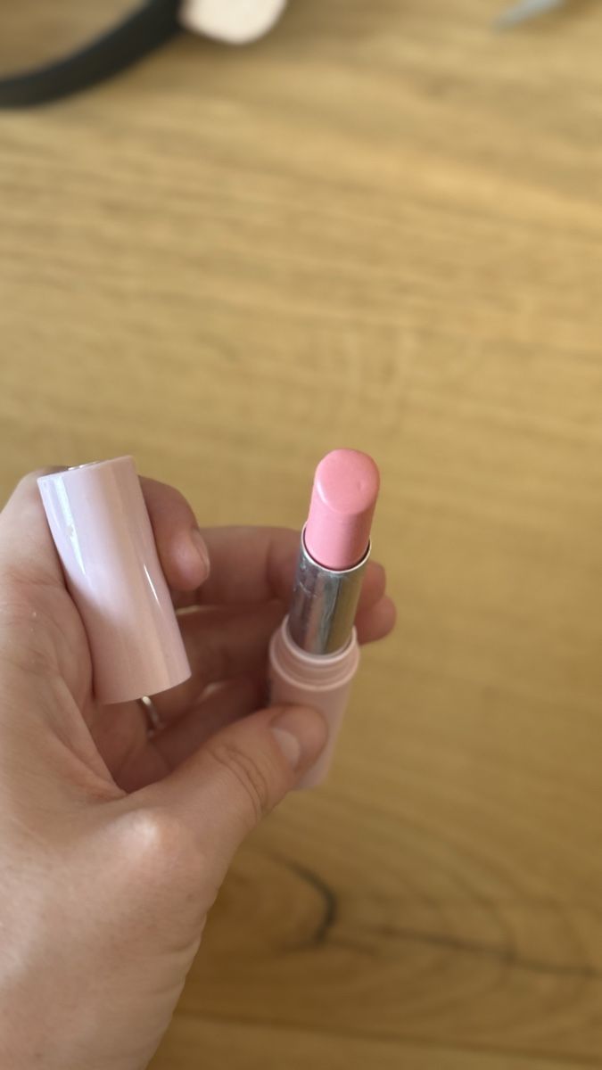 Make-up: Glossier Lucite Balm Dotcom – Usato da St-Gingolph venduto da Ynatka 2