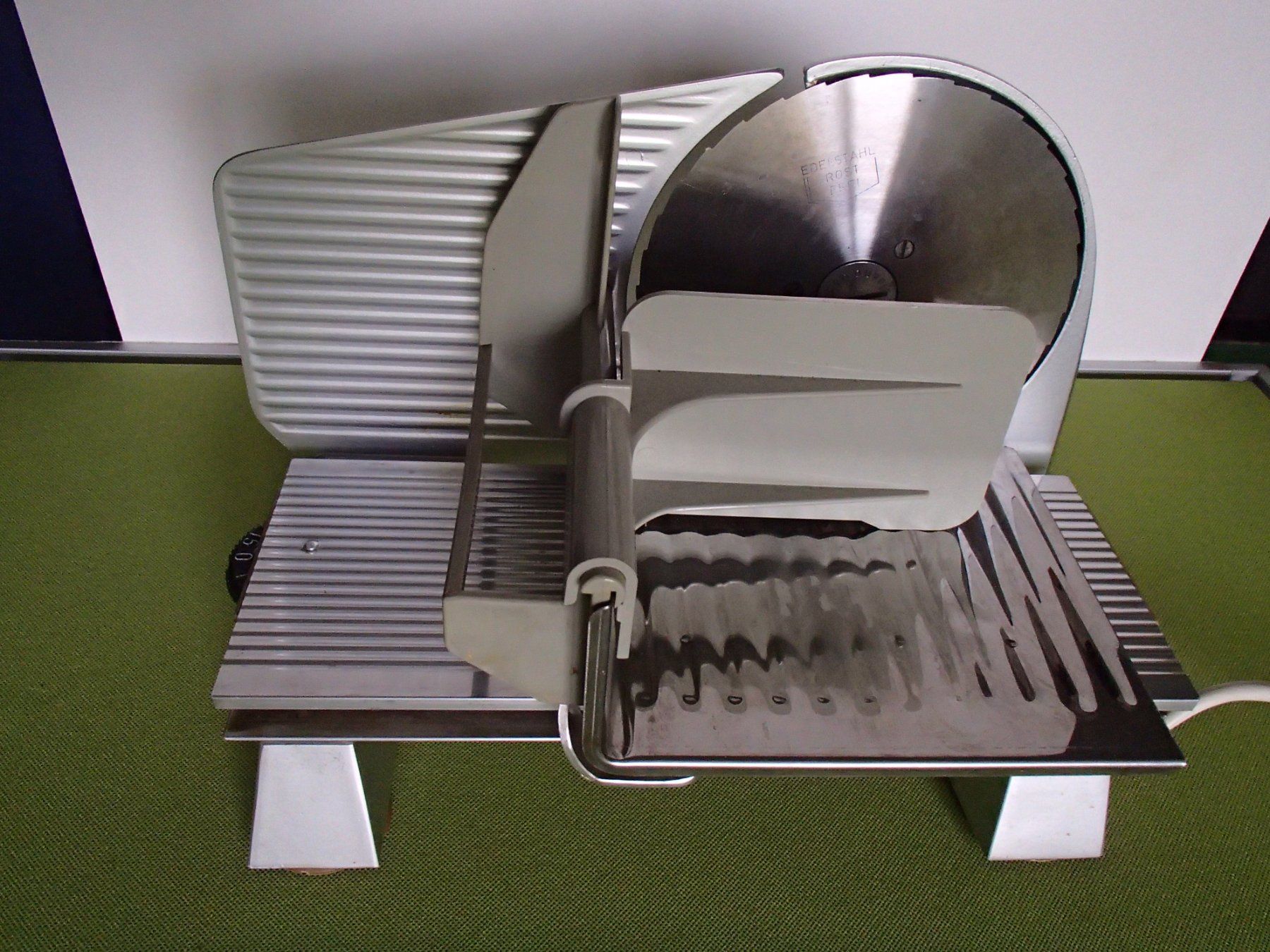 Turmix Elettrodomestici da cucina: TURMIX Aufschnittmaschine für Fleisch ect. – Usato da Schöfflisdorf venduto da pullux 1