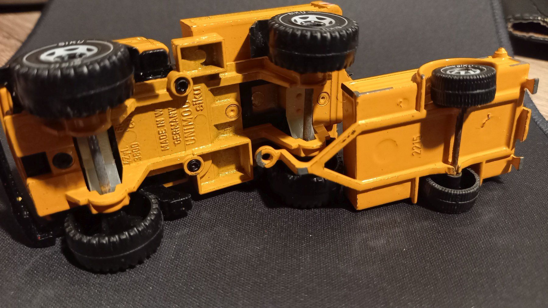 Siku Modellini d'auto: Siku Unimog 2215 – Usato da Pfäffikon ZH venduto da Zimizami 4