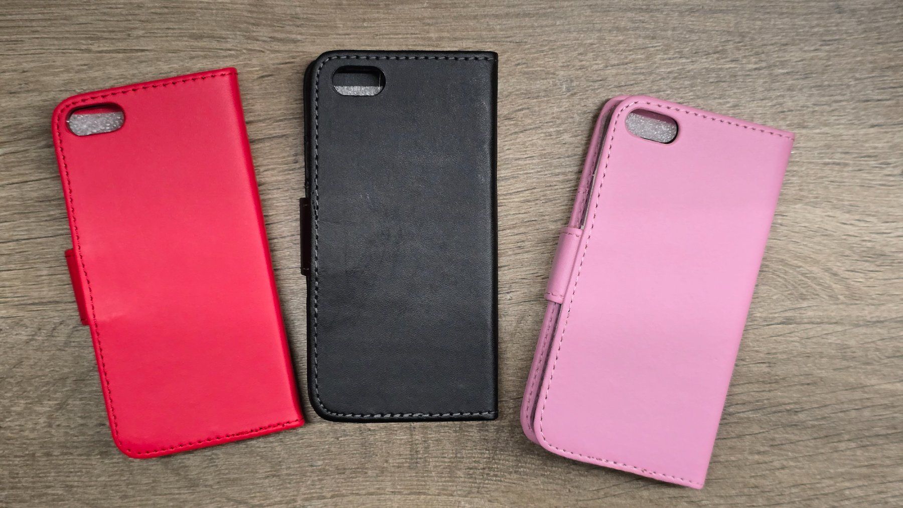 Cover & Protezioni schermo: 3er Set - Etui Hülle mit Kartenfach - iPhone 5 / 5s / SE – Nuovo (secondo la descrizione) da Thalwil venduto da VitaMini 4