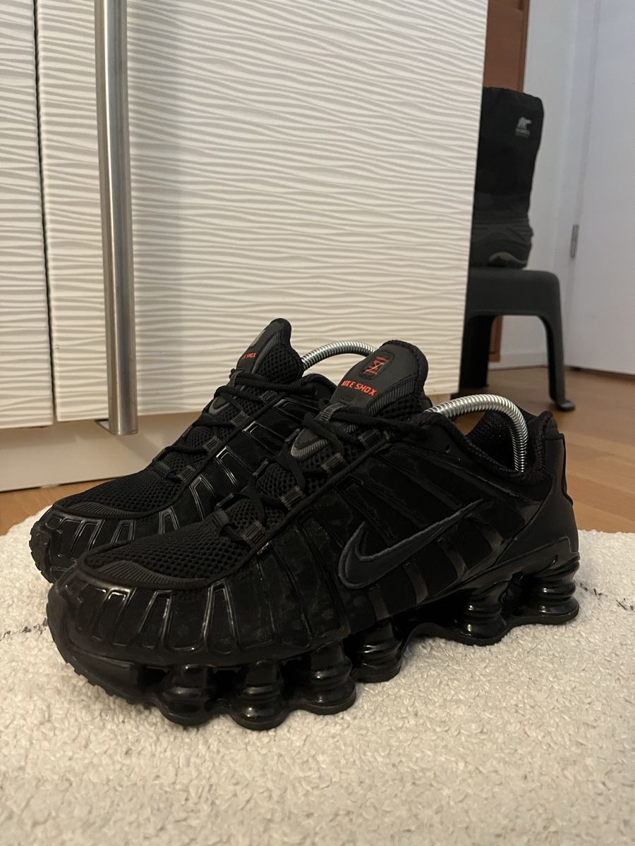 Nike Scarpe da uomo: Nike Shox TL All Black – Nuovo (secondo la descrizione) da Baden venduto da Car_lio09 1
