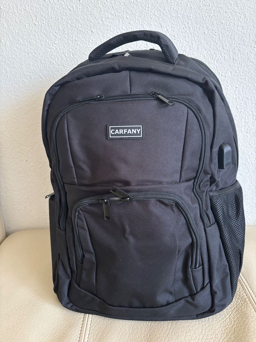 Zaini: Leichter Laptop-Transport-Rucksack – Nuovo e nell'imballaggio originale da Basel venduto da Ellya