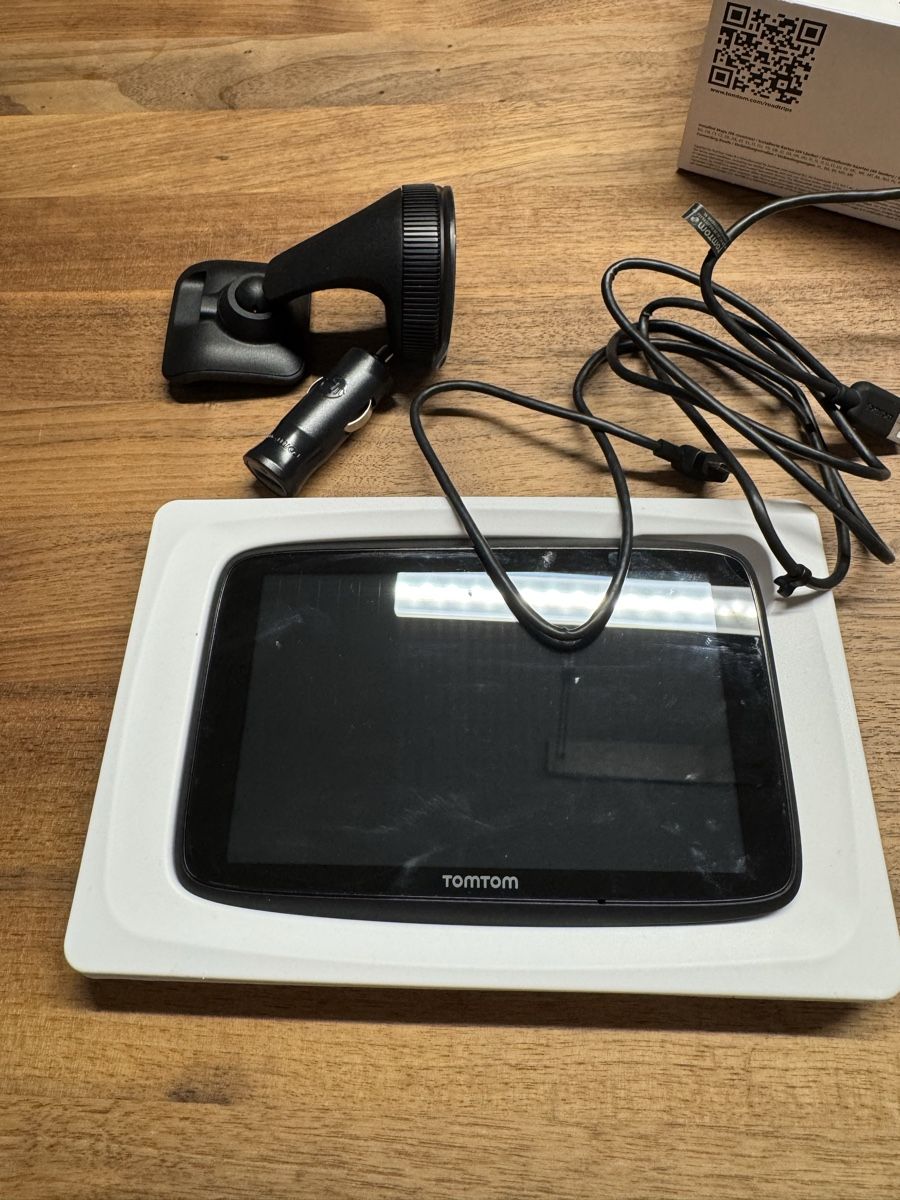 Tomtom Navigationsgeräte: TomTom GO Essential – Gebraucht aus Gams von Ringhio1987 2