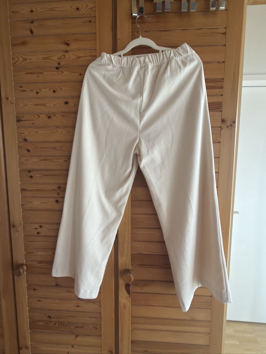 Pantaloni: Trendige Hose, Beige, Grösse L – Usato da St Gallen venduto da Berta343 2