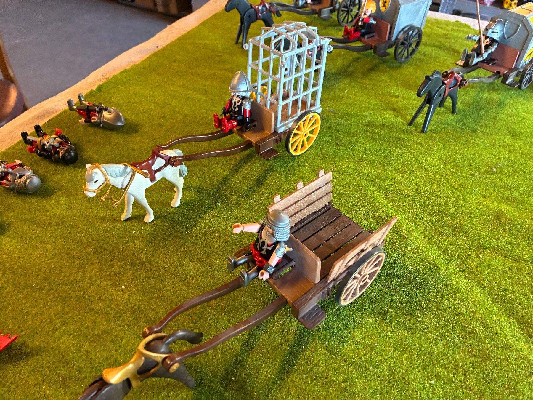 Playmobil Giocattoli: Playmobil Ritterburg – Usato da Ueberstorf venduto da gui_f2q8 4