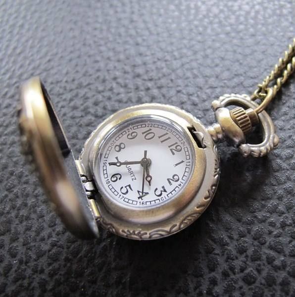 Orologi: Umhängeuhr Drachen DragonVictorian Style – Nuovo (secondo la descrizione) da Schwanden GL venduto da UHRKNALL 2