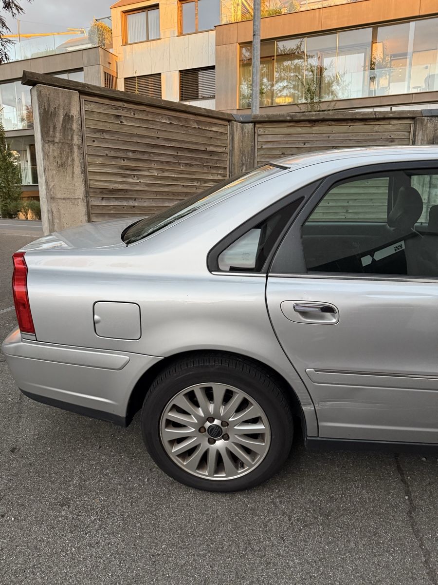 Volvo Automobili: Volvo S80 V6 – Usato da Wilen b. Wollerau venduto da lor_5nmv 4