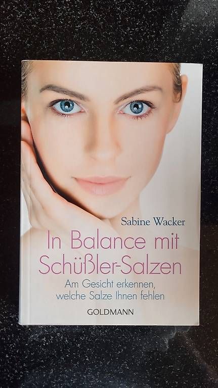 Libri: Sabine Wacker - Schüssler Salze – Usato da Hofstetten SO venduto da psp_hyn5