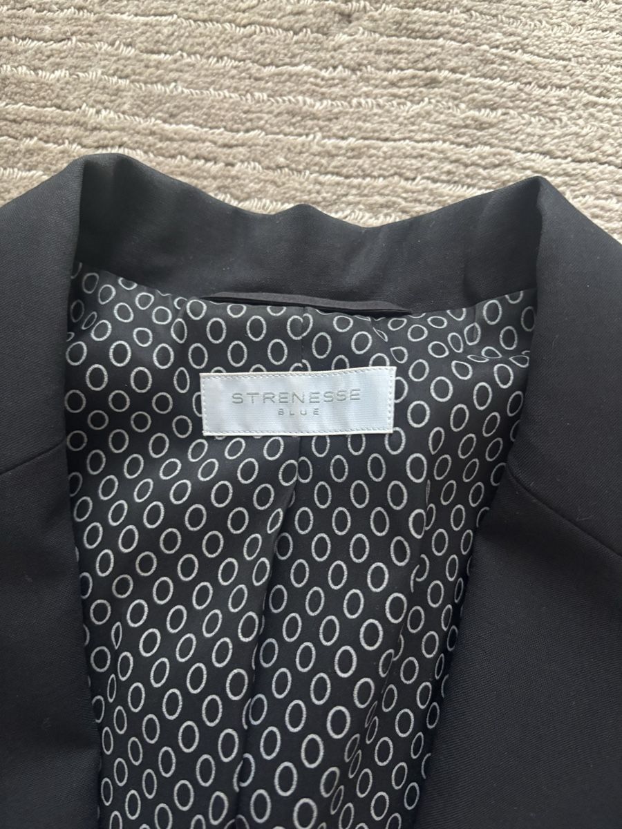 Strenesse Jacken: Strenesse Blazer dunkelblau – Gebraucht aus Davos Platz von Luckyleo 1