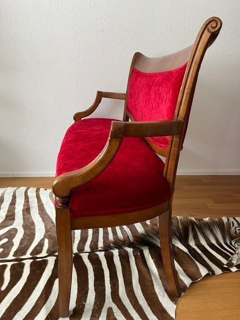 Sofas: Klassisches feuriges Sofa mit Startpreis CHF 1.00 – Gebraucht aus Wädenswil von Vollwertig 4