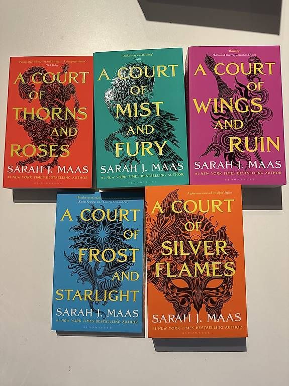 Bücher: ACOTAR Box Set Englisch – Gebraucht aus Olten von sar_975n
