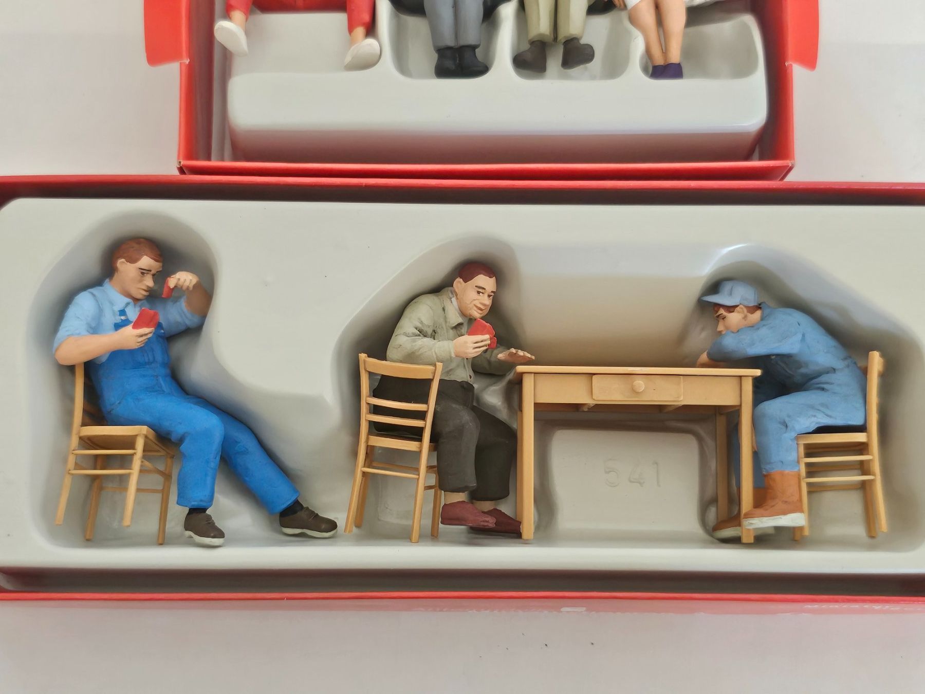Preiser Modelleisenbahnen: 7  Preiser Miniatur Figuren – Neu und originalverpackt aus Hunzenschwil von swissladyshop 2