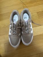 Asics Sneaker beige Grösse 40 neu mit Etikett