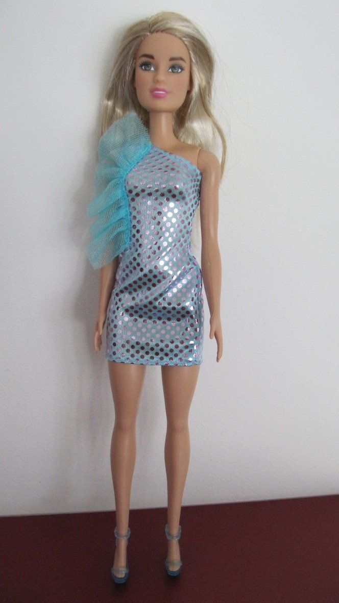 Bambole: Schöne Barbies mit eleganten Kleidern – Usato da Brunnen venduto da Kiwiland1 1