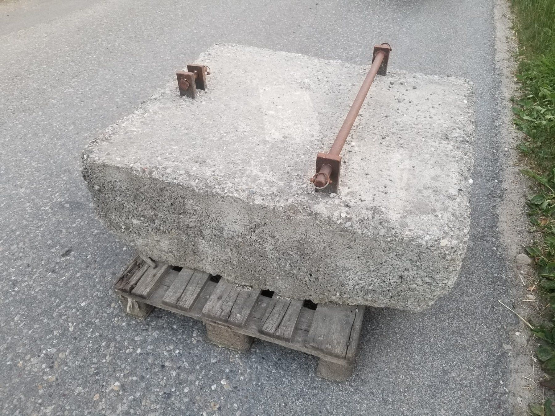Parti di macchinari per lavorazione del terreno: Heck- und Frontgewicht – Usato da Hasle b. Burgdorf venduto da Agro3415Te-ch 3