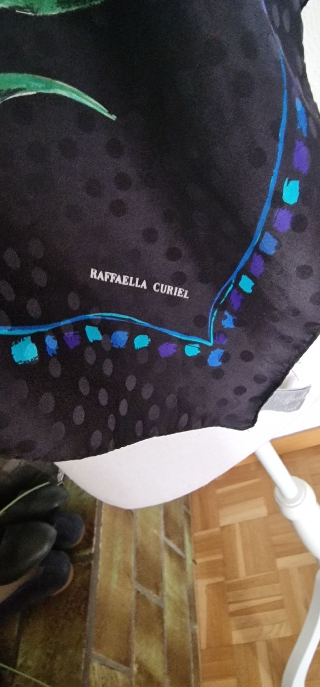 Foulard & Sciarpe: Raffaela Curiel Seidenschal, blaues Blumenmuster – Usato da St. Gallen venduto da mania03 1