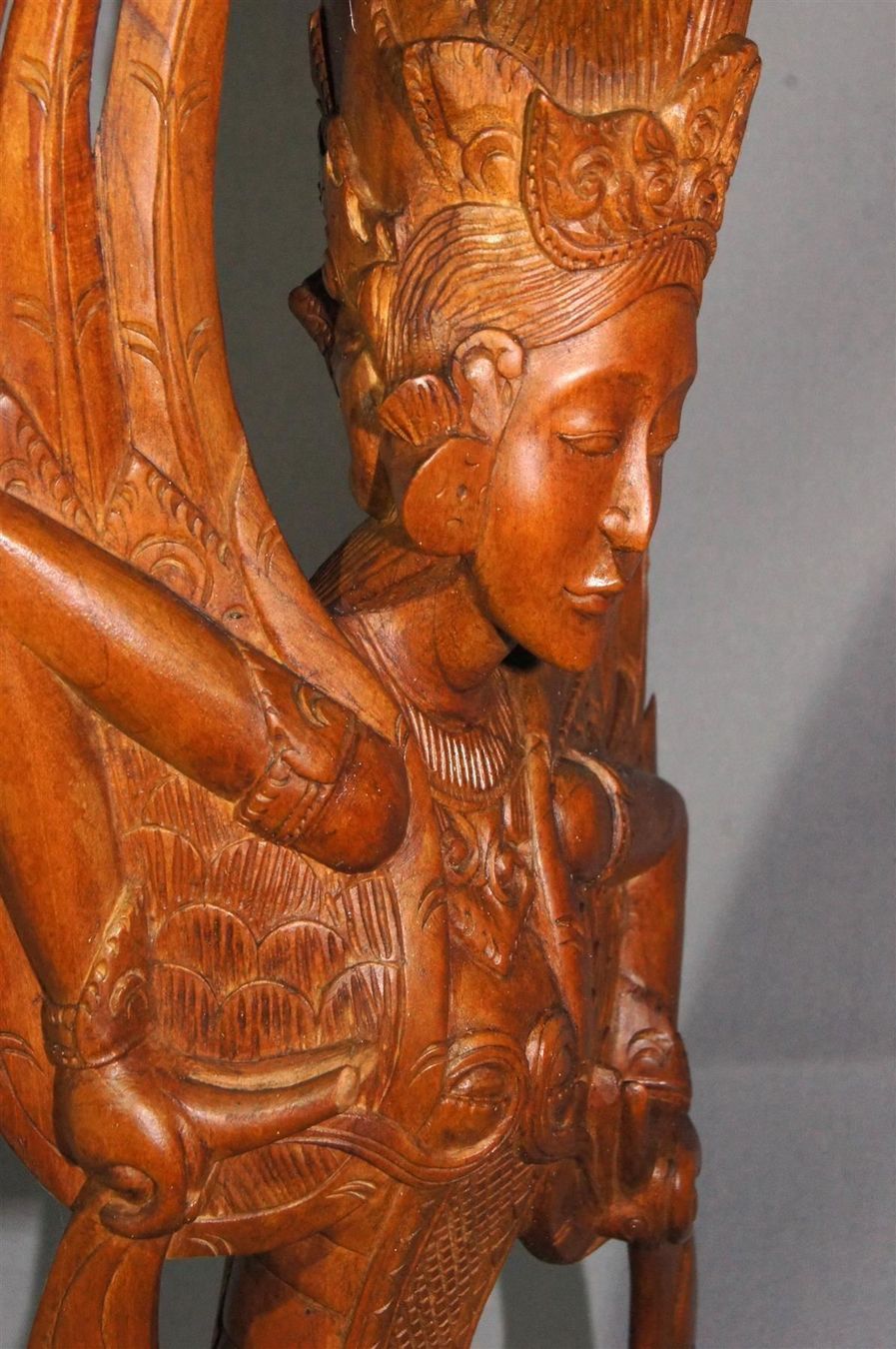 Skulpturen & Statuen: Elegante Tempeltänzerin - grosse Figur – Gebraucht aus Geroldswil von ARTEFACTO 7