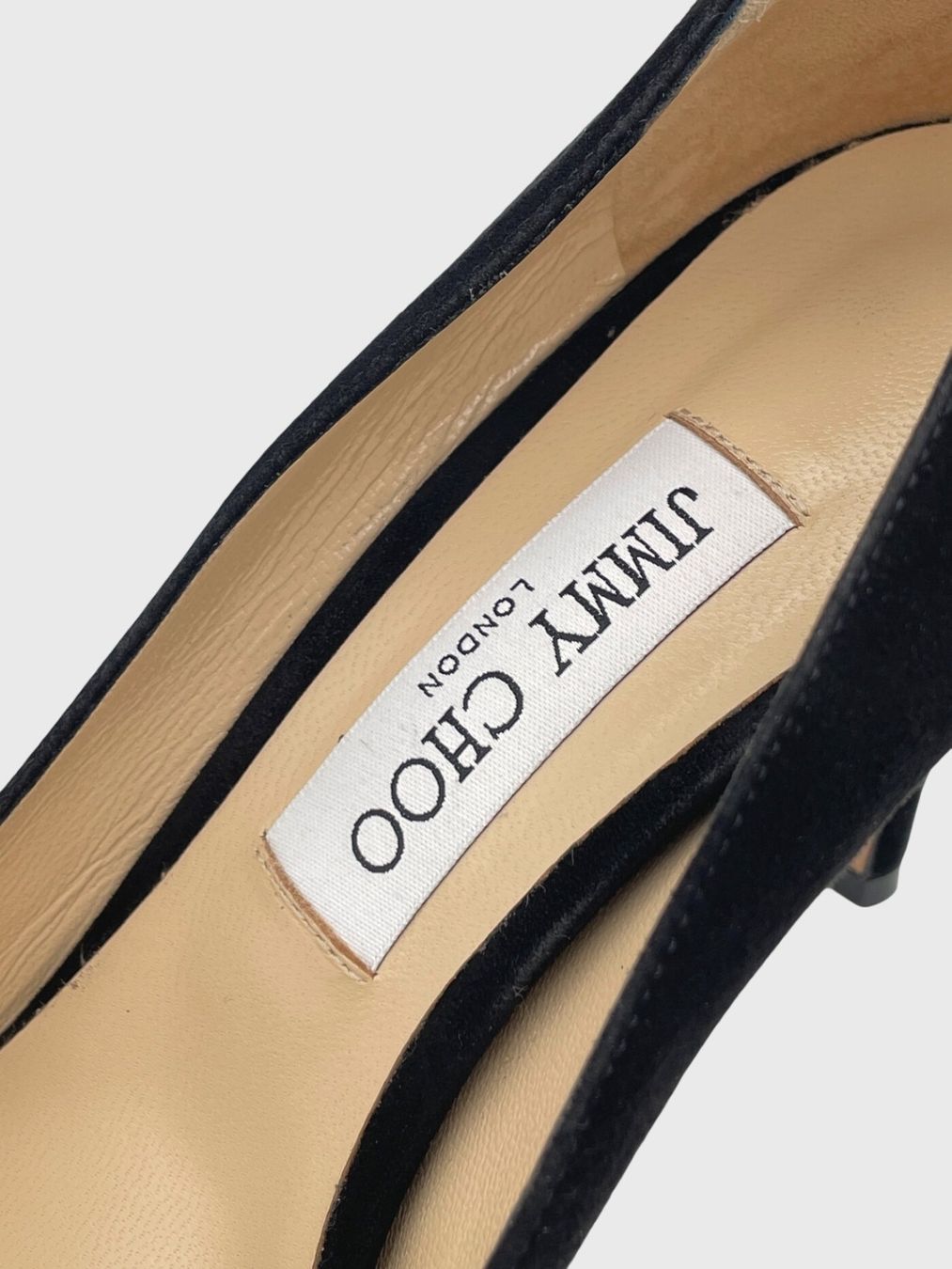 Jimmy Choo Scarpe da donna: Jimmy Choo Romy 85 Pump EU 39.5 Schwarz – Usato da Zürich venduto da shoe_shop 5