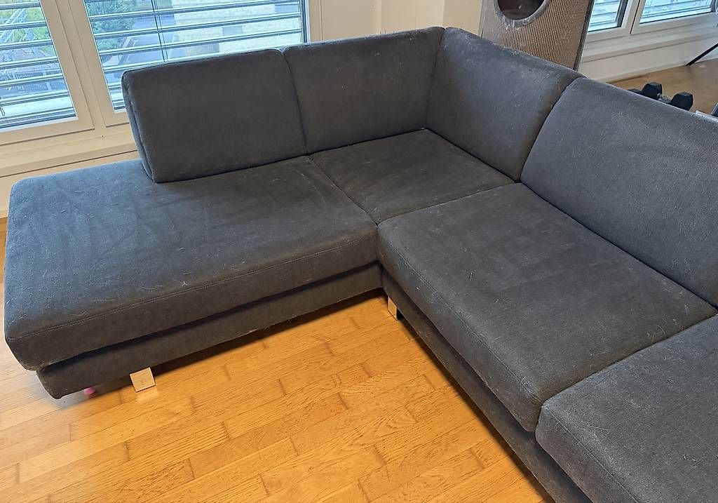 Sofas: Ecksofa mit Hocker – D'occasion à Dottikon par jupidu21 1