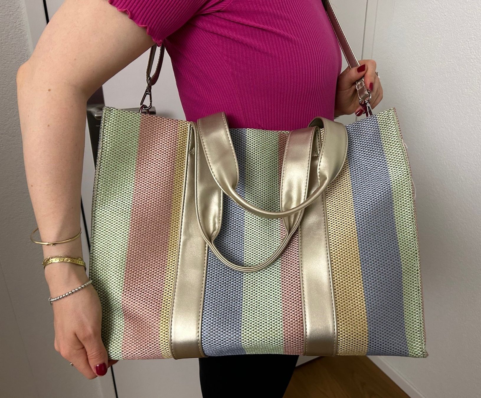 Borse da donna: Handtasche mehrfarbig, aus stoffartigem Material – Usato da Burgdorf venduto da MCSchweizer88 2