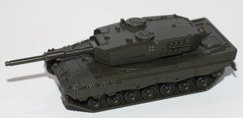 Trix Modelleisenbahnen: Trix 24211-2 Schwerlastwagen + Leopard 2 – Neu und originalverpackt aus Rotkreuz von MOBAHN-1zu87 2
