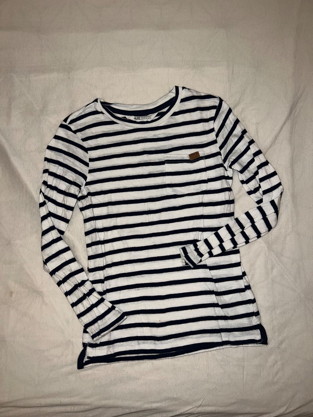 H&M Maglioni & Felpe: H&M SWEATSHIRT GESTREIFT GR 122/128 – Usato da Basel venduto da theo-g77