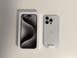 iPhone 15 Pro 256 GB in silber Ladenneu