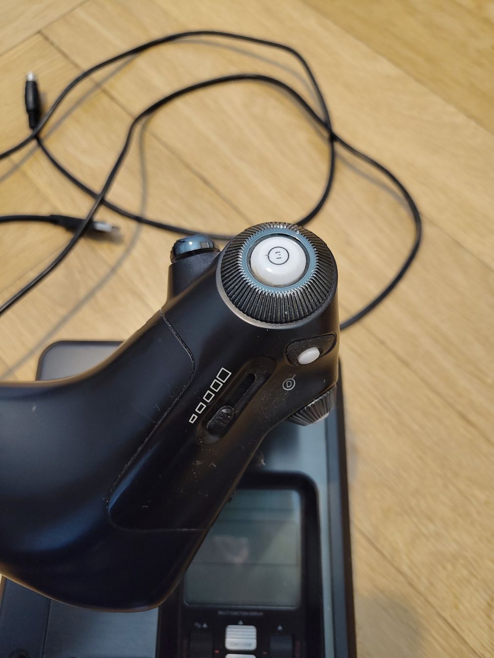 Saitek Manettes: Saitek X52 Pro – D'occasion à Lausanne par Ljab 6