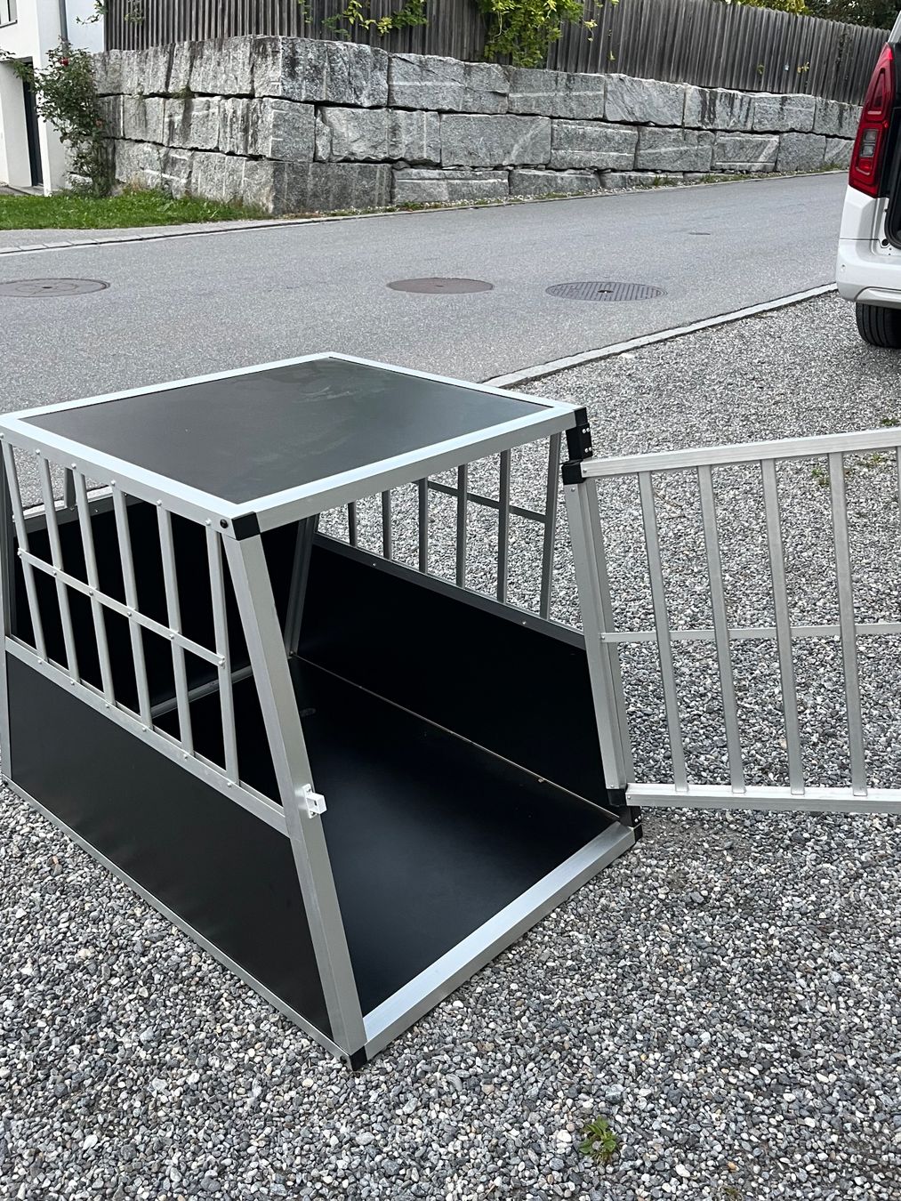 Gabbie, trasporto & Sicurezza: Hundebox Hund gross – Usato da Igis venduto da pie_pd99 3