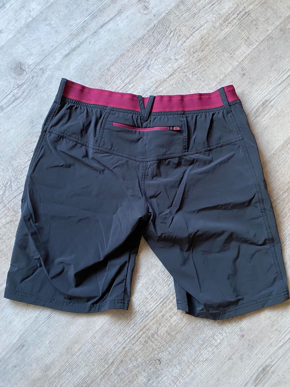 Salomon Pantalons: SALEWA Shorts Gr. 38 – D'occasion à Würenlingen par lori59 1