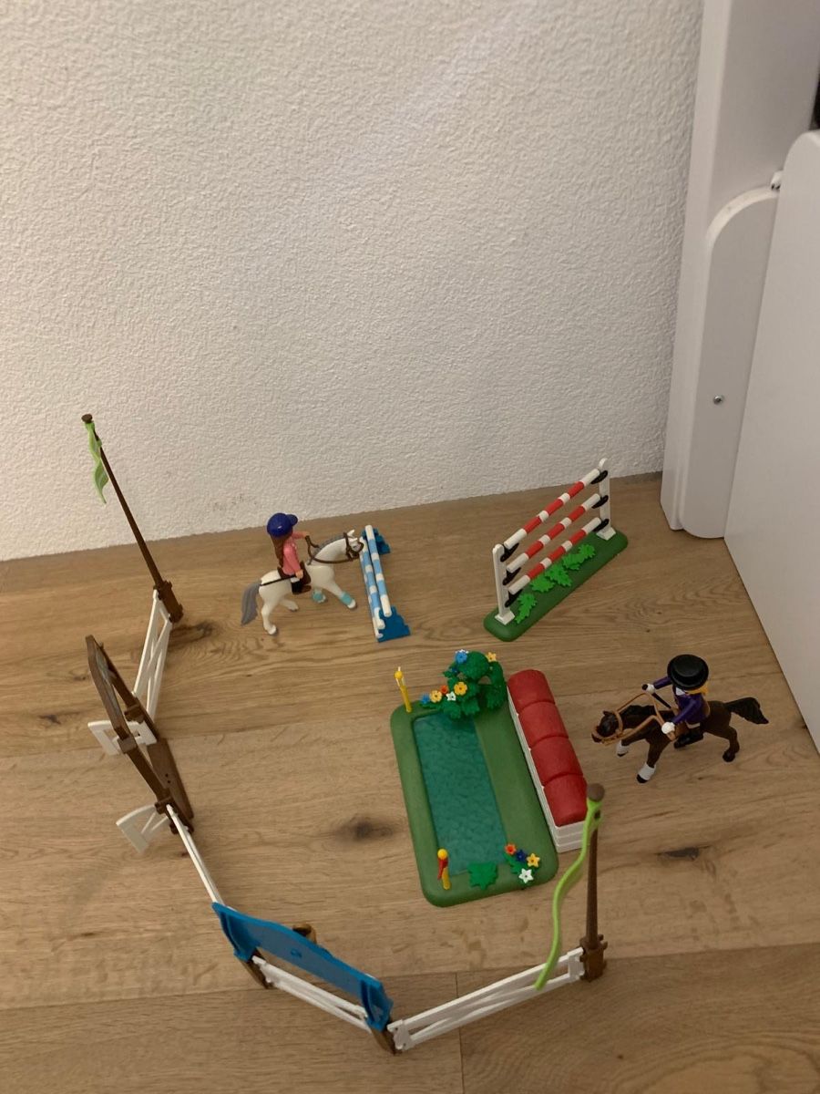 Playmobil Spielzeuge: Reitturnier Playmobil Country – Gebraucht aus Riedholz von Elch121
