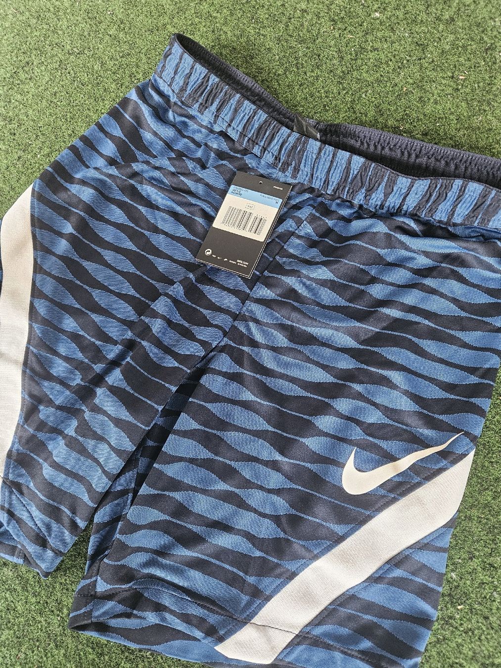 Nike Pantaloni: Nike Dri Fit Shorts Gr.M – Nuovo e nell'imballaggio originale da Emmenbrücke venduto da TopGato 1