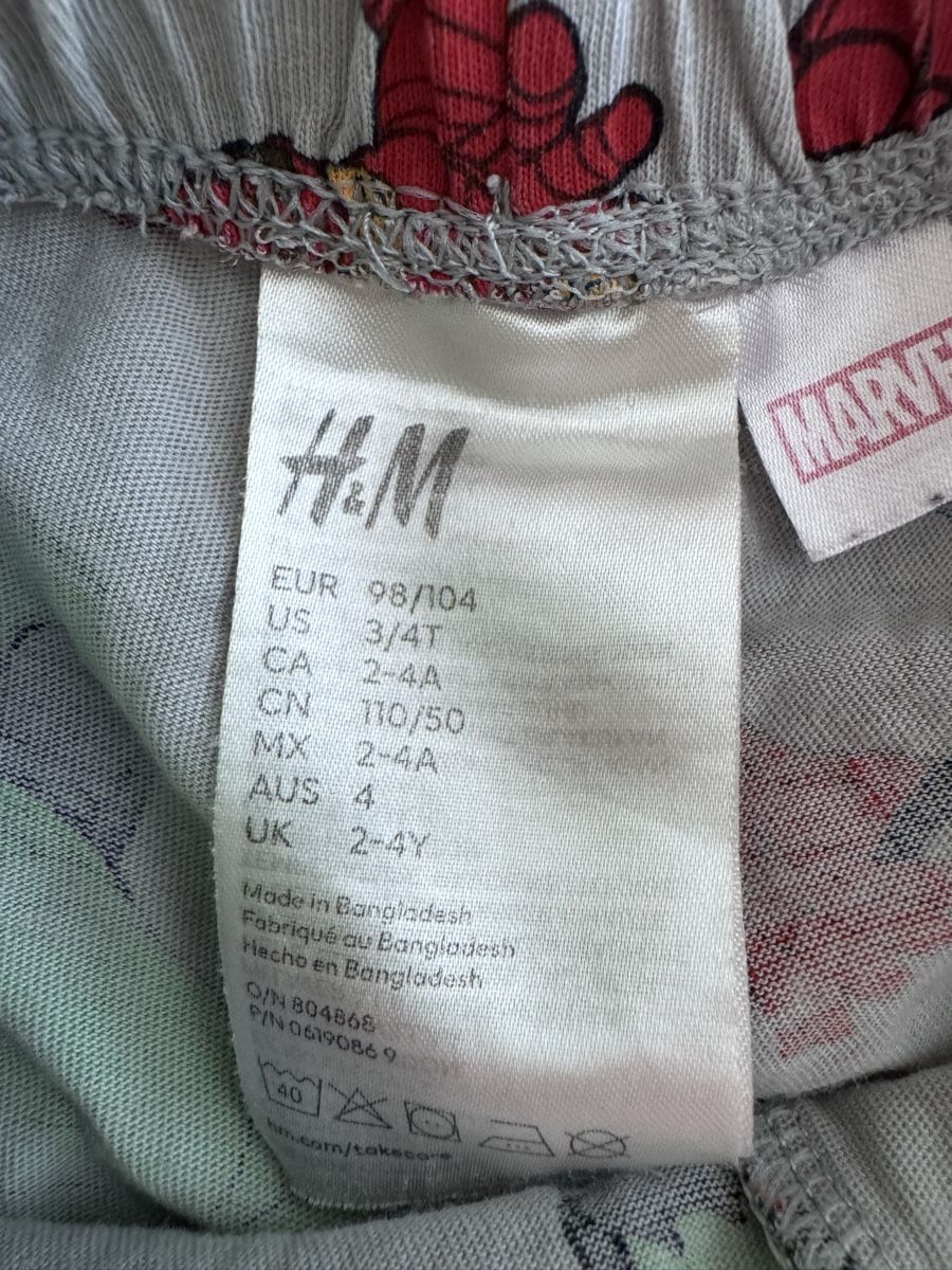 H&M Pigiama & Simili: Kinder Pyjama Marvel H&M Grösse 98/104 – Usato da St. Gallen venduto da kara_24 1