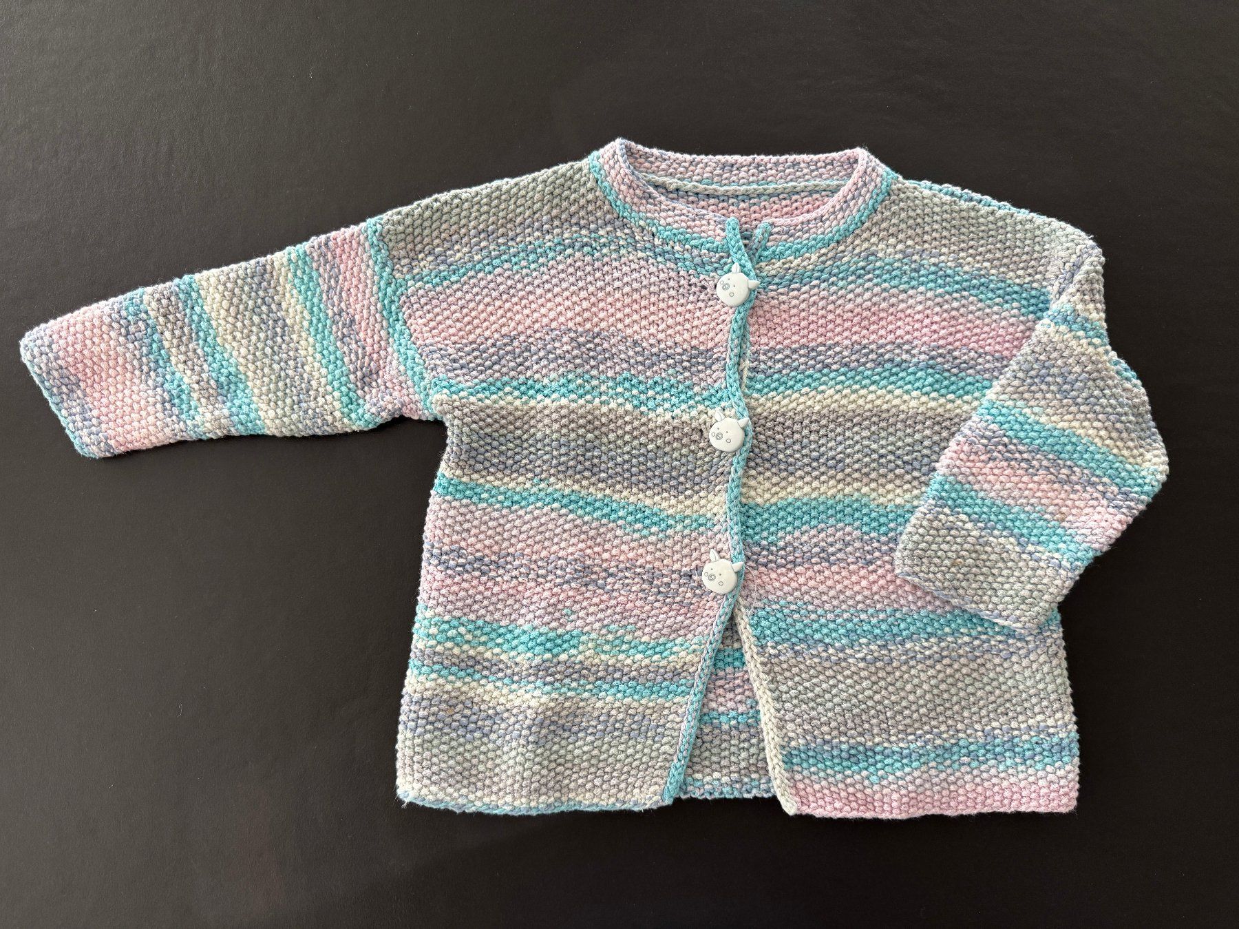 Giacche & Cappotti: Mädchen Strickjacke / Jäckchen handgestrickt Gr. 98 – Usato da Zollikon venduto da Krenapf