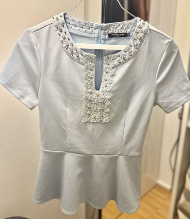 Bluse Blau mit Spitzen und Steinchen 