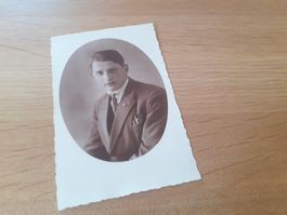 SCHWIIZER MAA DAZUMAL - JEUNE HOMME - 1930 - NEUCHATEL