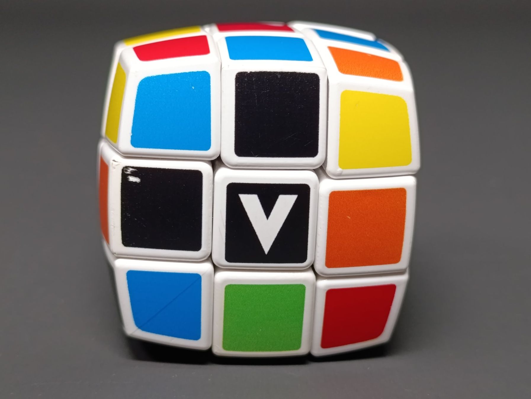 Giochi: V-CUBE casse tête 3x3 – Usato da Thielle venduto da Plusvalue_Neuchatel 1
