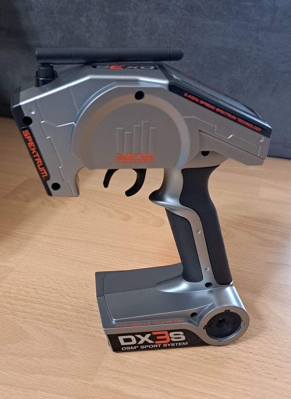 Spektrum Fernsteuerungen: Spektrum DX3S + Empfänger – Gebraucht aus Aeschi SO von MockinBird 3